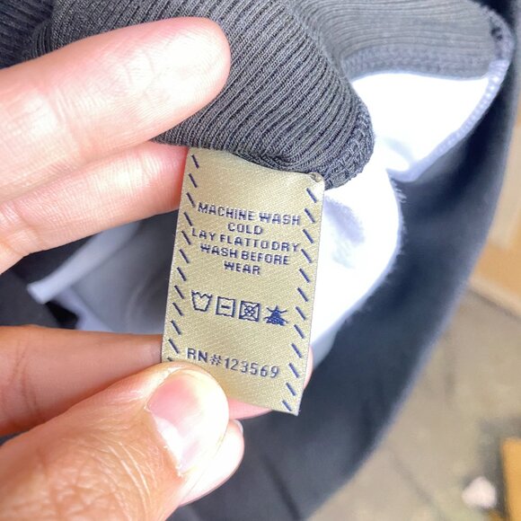 Entree LS Mens Black Sweater Size Small 100% Polyester Sweatshirt Jersey 45 - Picture 5 of 11